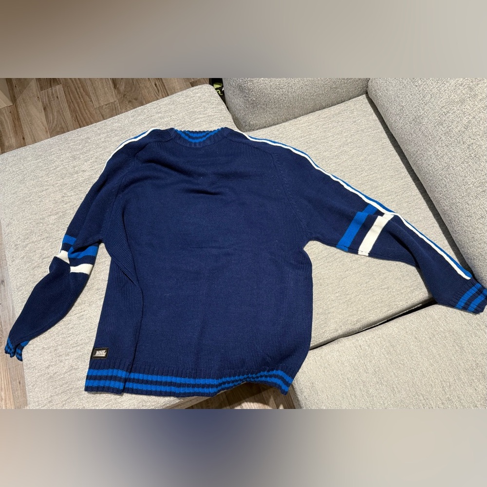 NHL Winnipeg Jets Brand New Knitted Sweater $100 OBO Size XXL - Picture 4 of 7